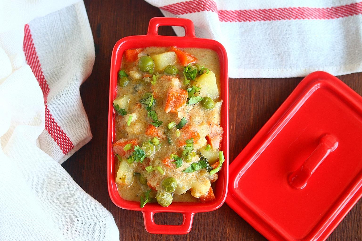 Vegetable kurma with coconut milk Entertainment News Tabla