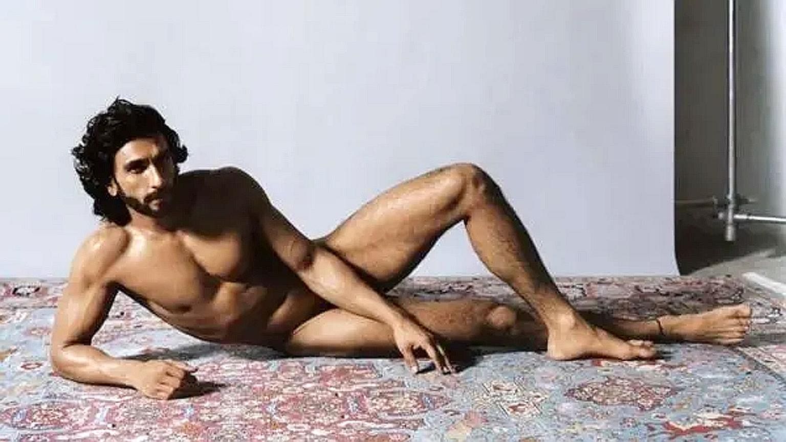 1536px x 865px - Nude photos land Ranveer in trouble Entertainment News - Tabla