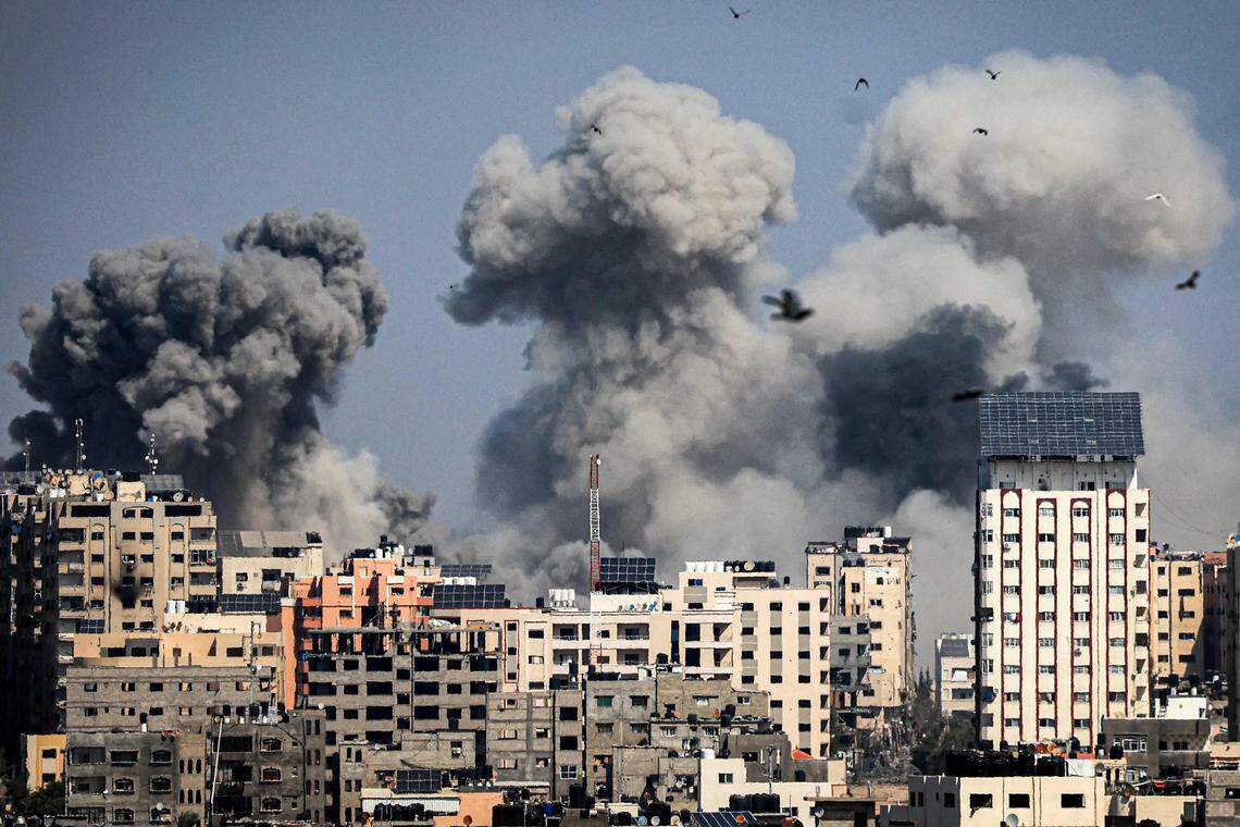 Berita Dunia: Serangan besar-besaran Israel di Gaza Berita Dunia: Serangan besar-besaran Israel di Gaza