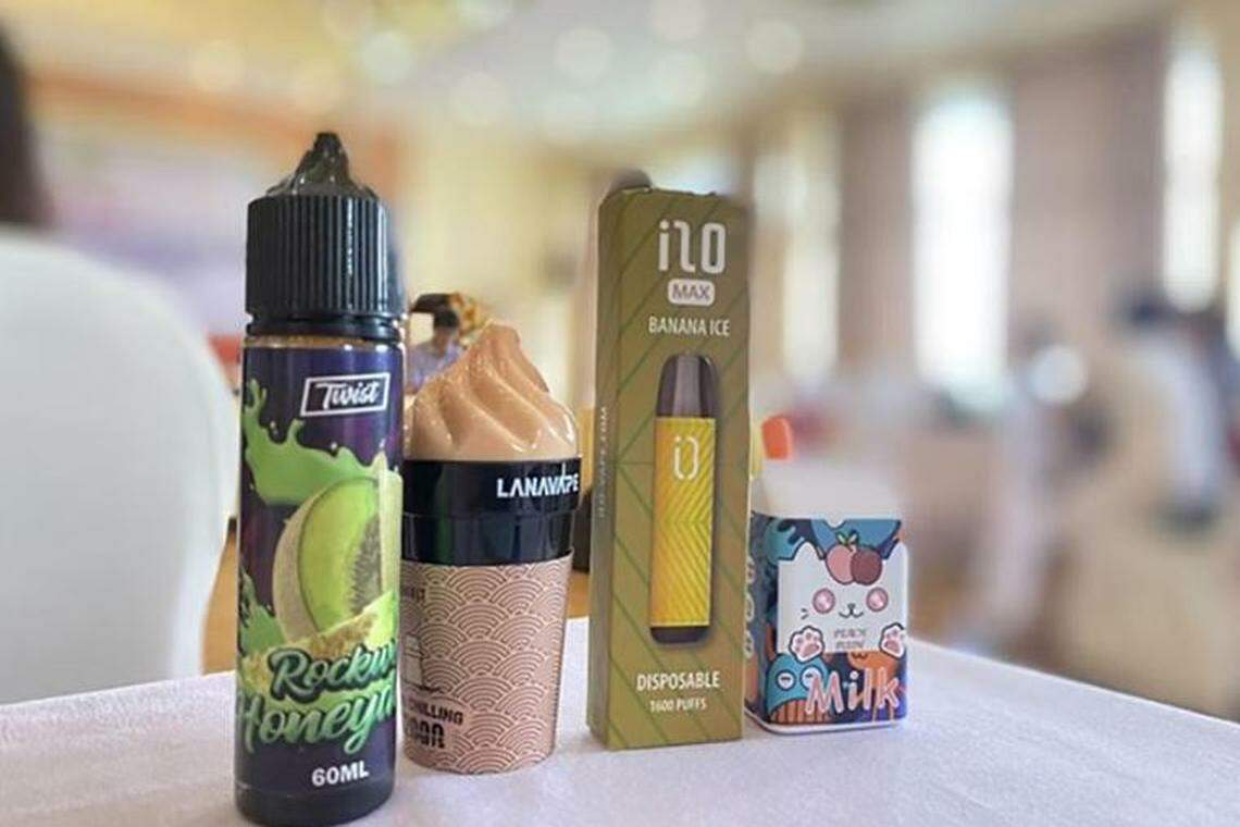 வியட்னாமில் மின்சிகரெட்டுகளால் அதிக இளையர்கள் மருத்துவமனையில் அனுமதிப்பு