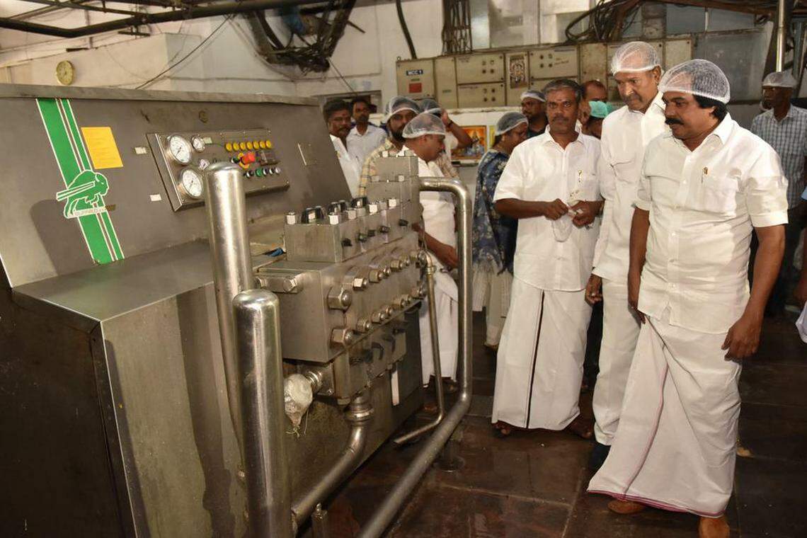 10,000 கால்நடைப் பண்ணைகள் அமைக்க தமிழக அரசு திட்டம்