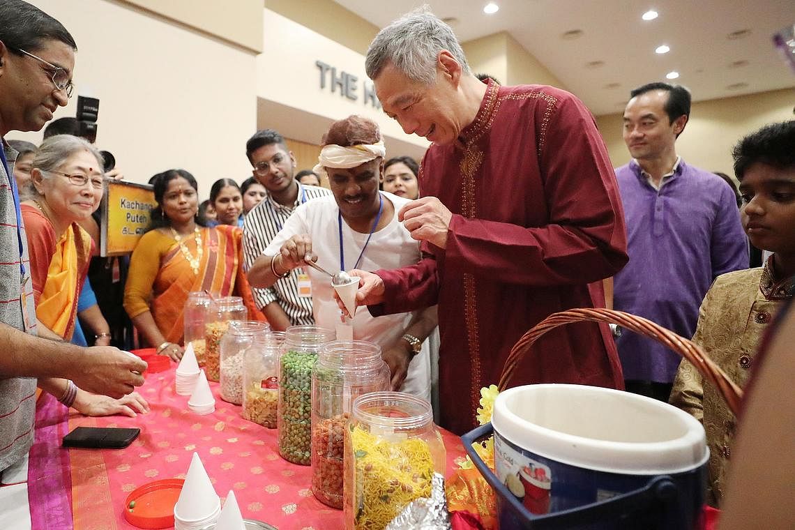 மூத்த அமைச்சர் லீயின் பங்களிப்பைப் பாராட்டி இந்திய சமூகத்தினர் விருந்து