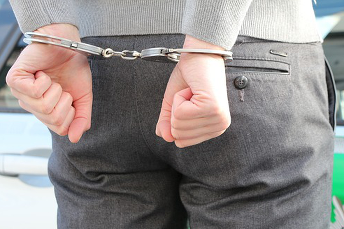 உரிய ஆவணங்களின்றி இந்தியாவிலிருந்து நேப்பாளம் செல்ல முயன்ற அமெரிக்கர் இருவர் கைது